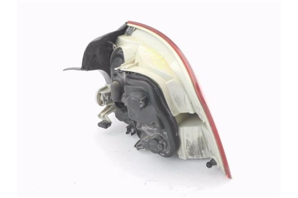 Recambio de piloto trasero izquierdo para audi a4 berlina (8e) 2.0 tdi 16v (103kw) referencia OEM IAM 8E5945095  