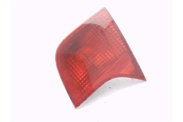 Recambio de piloto porton trasero derecho para audi a4 berlina (8e) 2.0 tdi 16v (103kw) referencia OEM IAM 8E5945094 96503802 