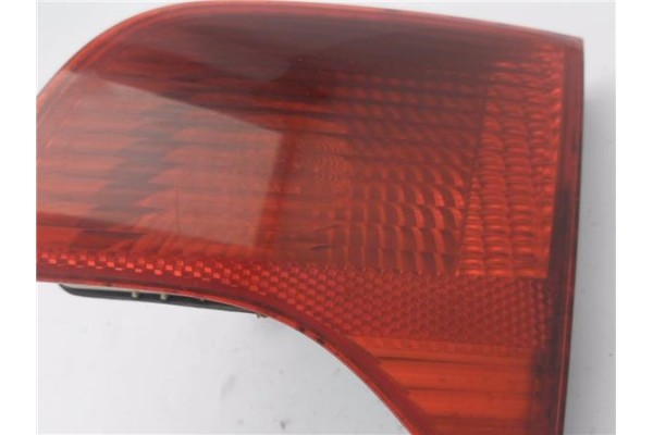 Recambio de piloto porton trasero derecho para audi a4 berlina (8e) 2.0 tdi 16v (103kw) referencia OEM IAM 8E5945094 96503802 