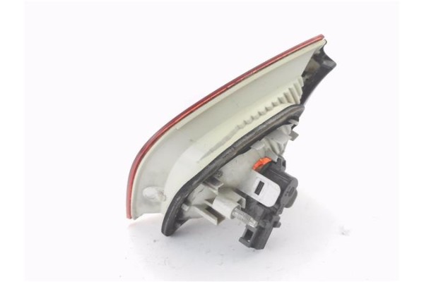 Recambio de piloto porton trasero izquierdo para audi a4 berlina (8e) 2.0 tdi 16v (103kw) referencia OEM IAM 8E5945093 96503801 