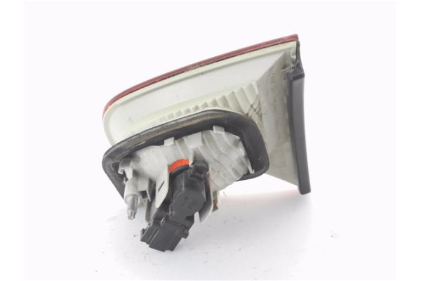 Recambio de piloto porton trasero izquierdo para audi a4 berlina (8e) 2.0 tdi 16v (103kw) referencia OEM IAM 8E5945093 96503801 