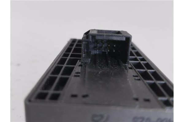 Recambio de mando elevalunas delantero izquierdo para audi a4 berlina (8e) 2.0 tdi 16v (103kw) referencia OEM IAM 8E0959851D  