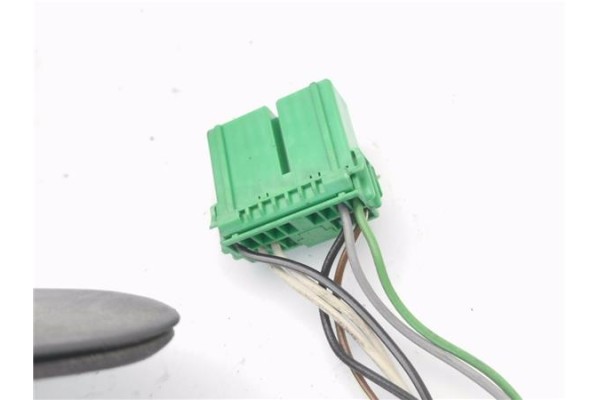 Recambio de retrovisor electrico izquierdo para volvo v70 familiar 2.4 d5 referencia OEM IAM E11015463  