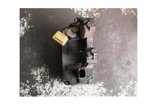 Recambio de cierre electromagnetico trasero izquierdo para opel vectra c berlina 2.0 dti 16v referencia OEM IAM 13210762  