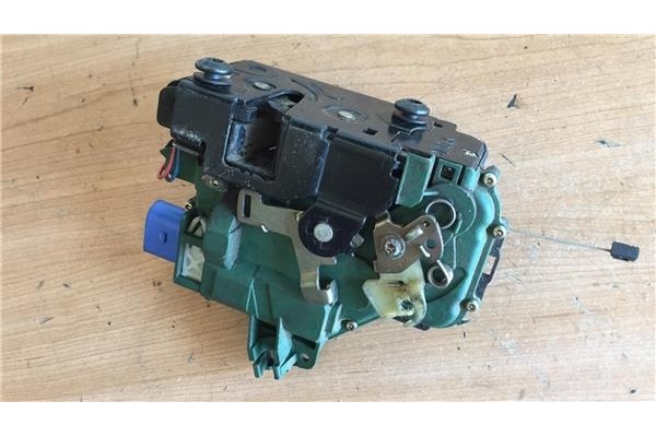 Recambio de cierre electromagnetico delantero izquierdo para seat ibiza (6l1) 1.9 fresh referencia OEM IAM 15AMC3B1837015AM 8370