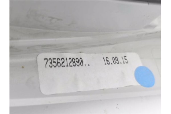 Recambio de luz delantero central techo para jeep renegade (bu) 1.6 limited fwd referencia OEM IAM 7356212890  