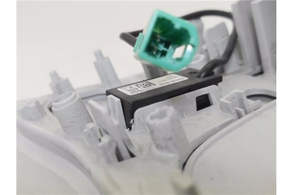 Recambio de luz delantero central techo para jeep renegade (bu) 1.6 limited fwd referencia OEM IAM 7356212890  