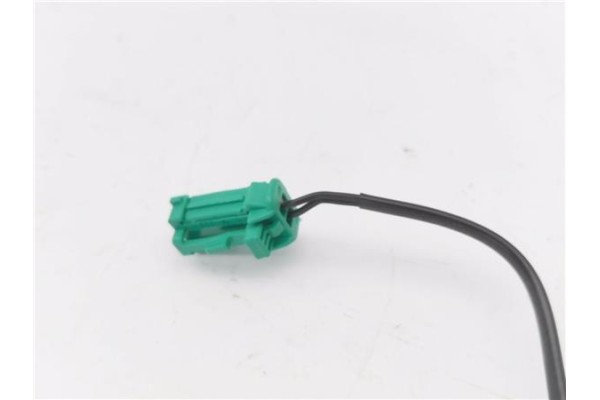 Recambio de anclaje cinturon delantero derecho para jeep renegade (bu) 1.6 limited fwd referencia OEM IAM 34217844A 52029232 