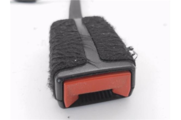 Recambio de anclaje cinturon delantero izquierdo para jeep renegade (bu) 1.6 limited fwd referencia OEM IAM 34217845A 5,20E+07 