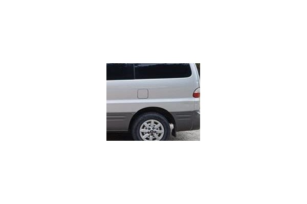 Recambio de bomba combustible para hyundai h-1 furgón 2.5 crdi referencia OEM IAM 311024A050  