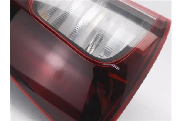 Recambio de piloto trasero izquierdo para renault espace iv (jk0) 2.0 dci (jk01, jk03) referencia OEM IAM 8200394722  