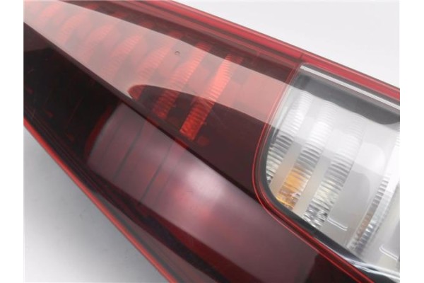 Recambio de piloto trasero izquierdo para renault espace iv (jk0) 2.0 dci (jk01, jk03) referencia OEM IAM 8200394722  