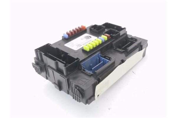 Recambio de caja fusibles/rele para jeep renegade (bu) 1.6 limited fwd referencia OEM IAM 00520432780 520432780 