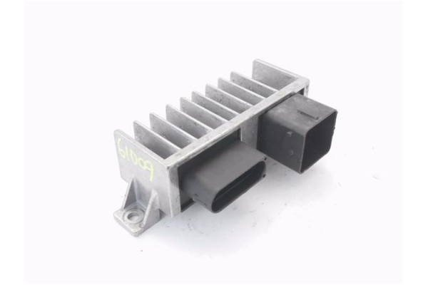 Recambio de rele calentadores para renault master iii combi 2.3 l2h2 3,5t referencia OEM IAM 271202380R  