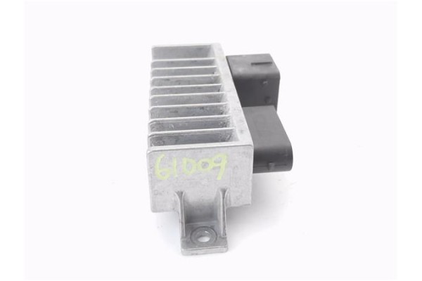 Recambio de rele calentadores para renault master iii combi 2.3 l2h2 3,5t referencia OEM IAM 271202380R  