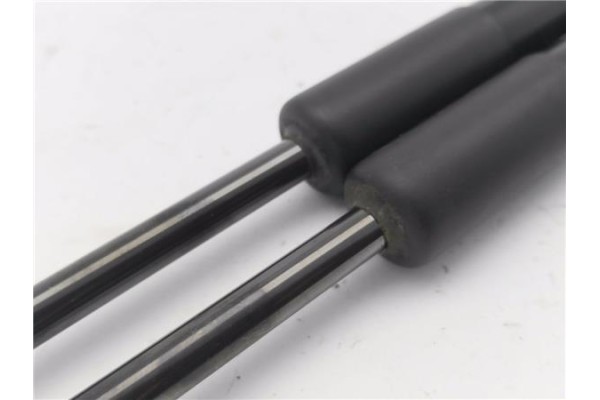 Recambio de amortiguador porton para jeep renegade (bu) 1.6 limited fwd referencia OEM IAM 7672080460N 520176510 