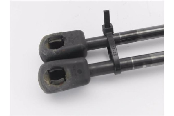 Recambio de amortiguador porton para jeep renegade (bu) 1.6 limited fwd referencia OEM IAM 7672080460N 520176510 