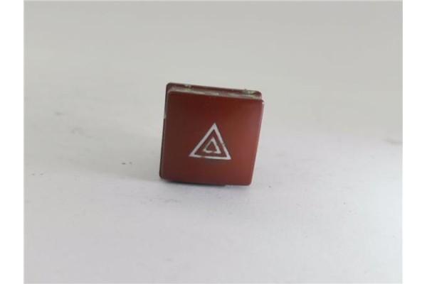 Recambio de interruptor luces emergencia para peugeot 207 1.4 x-line referencia OEM IAM 96472122KR  