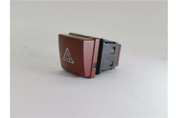 Recambio de interruptor luces emergencia para peugeot 207 1.4 x-line referencia OEM IAM 96472122KR  