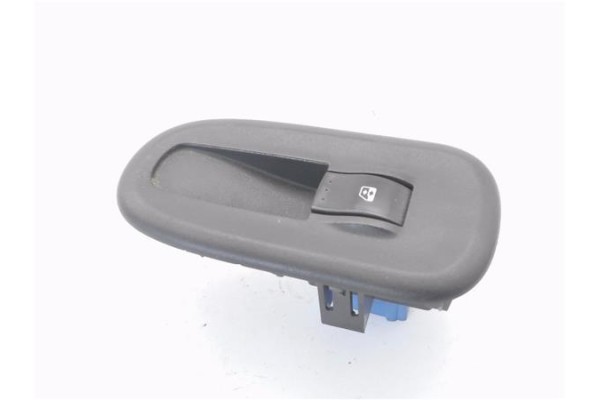 Recambio de mando elevalunas delantero derecho para renault master iii combi 2.3 l2h2 3,5t referencia OEM IAM 8200548968  