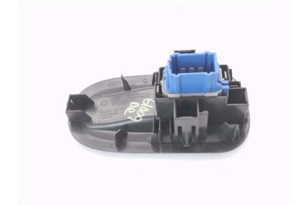 Recambio de mando elevalunas delantero derecho para renault master iii combi 2.3 l2h2 3,5t referencia OEM IAM 8200548968  