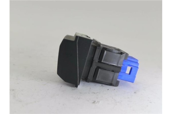 Recambio de interruptor luces emergencia para peugeot 2008 1.2 access referencia OEM IAM 96750916ZD  