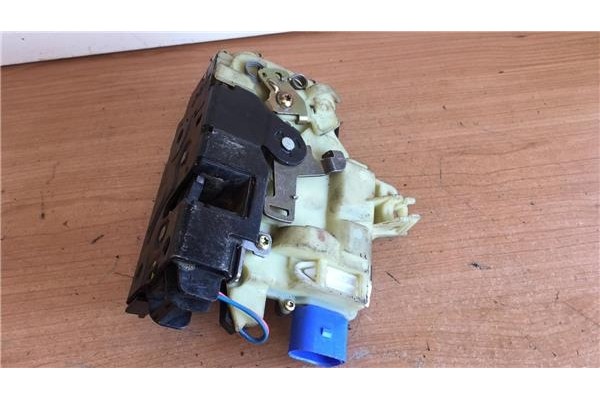 Recambio de cierre electromagnetico delantero izquierdo para seat ibiza (6l1) 1.2 hit referencia OEM IAM 15AMC3B1837015AM 991990