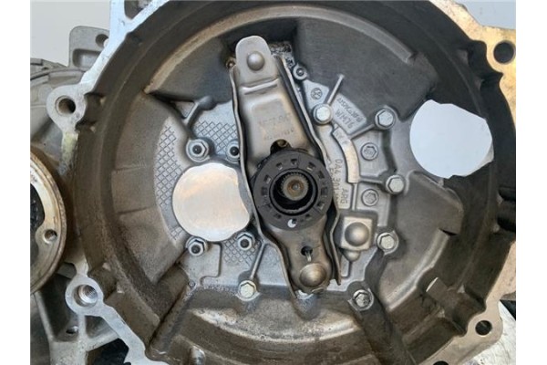 Recambio de caja cambios manual para volkswagen golf vii berlina (bq1/be2) 1.6 sport referencia OEM IAM TKV 30101964 