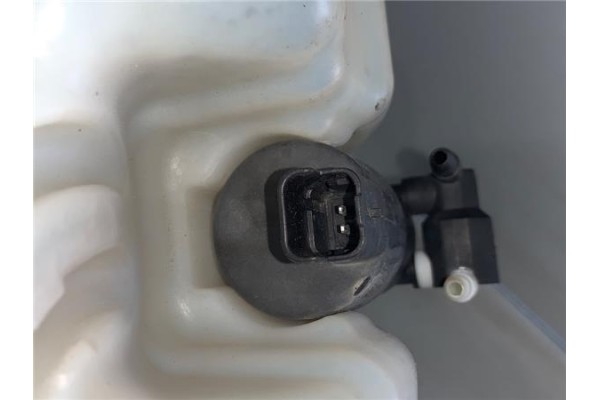 Recambio de deposito limpiaparabrisas para peugeot 2008 1.2 access referencia OEM IAM 968398868000  