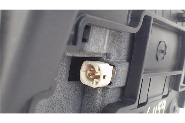 Recambio de autoradio para peugeot 2008 1.2 access referencia OEM IAM 980530178002 9806729580 