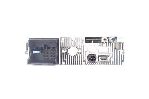 Recambio de autoradio para peugeot 2008 1.2 access referencia OEM IAM 980530178002 9806729580 
