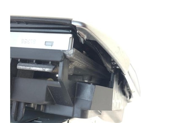 Recambio de autoradio para peugeot 2008 1.2 access referencia OEM IAM 980530178002 9806729580 