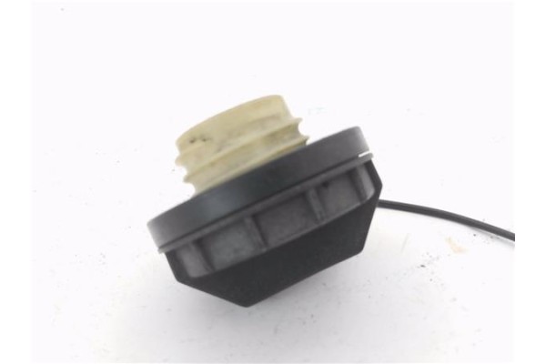 Recambio de tapon combustible para suzuki vitara (se/sf/et) 1.9 td largo lujo referencia OEM IAM 8926065G10  