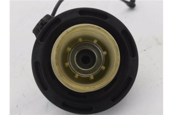 Recambio de tapon combustible para suzuki vitara (se/sf/et) 1.9 td largo lujo referencia OEM IAM 8926065G10  