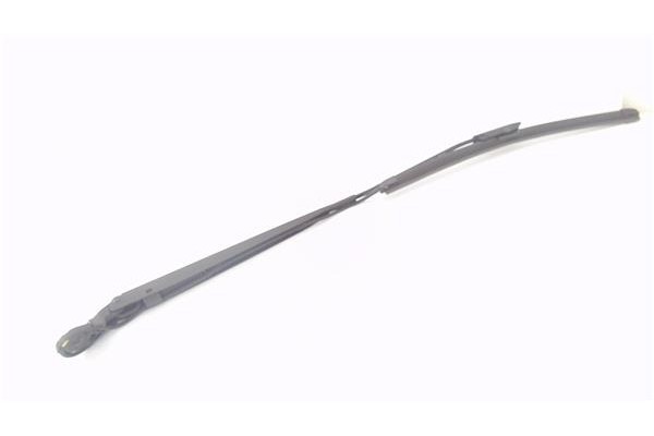 Recambio de brazo limpiaparabrisas delantero derecho para citroen c4 cactus 1.5 business class referencia OEM IAM 1611871580  