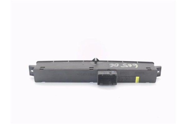 Recambio de mando multifuncion para opel combo d 1.3 selection l2h1 referencia OEM IAM 95524530  
