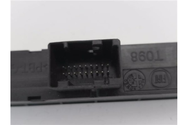 Recambio de mando multifuncion para opel combo d 1.3 selection l2h1 referencia OEM IAM 95524530  