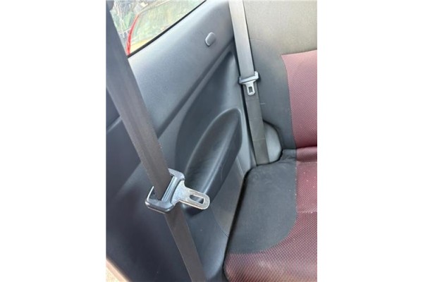 Recambio de guarnecido puerta trasero derecha para honda civic berlina 3 (ep) 1.6i sport referencia OEM IAM   