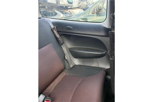 Recambio de guarnecido puerta trasero izquierda para honda civic berlina 3 (ep) 1.6i sport referencia OEM IAM   