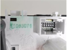 Recambio de mandos calefaccion / a.a. para peugeot 208 1.2 access referencia OEM IAM E1063071  