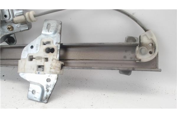 Recambio de mecanismo elevalunas delantero derecho para hyundai getz (tb) referencia OEM IAM 824041C010 988201C300 988201C300 , 