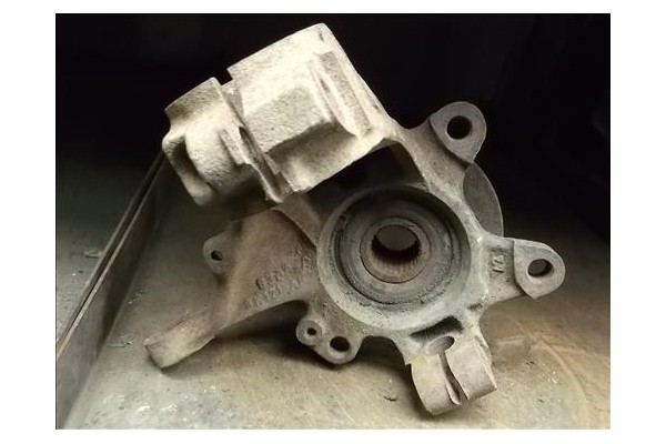 Recambio de mangueta delantero izquierda para ford mondeo i (gbp) 1.8 i 16v referencia OEM IAM   