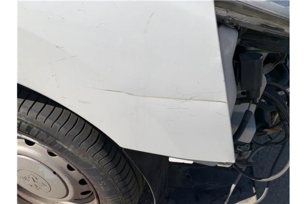 Recambio de aleta delantero derecha para peugeot expert furgón 2.0 furgón l1h1 referencia OEM IAM 7841T8  