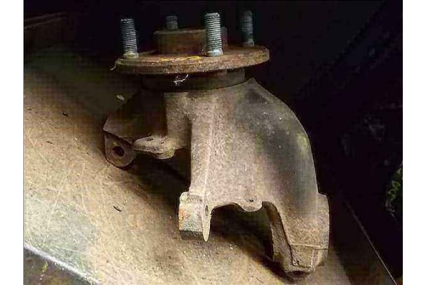 Recambio de mangueta delantero izquierda para ford mondeo i (gbp) 1.8 i 16v referencia OEM IAM   