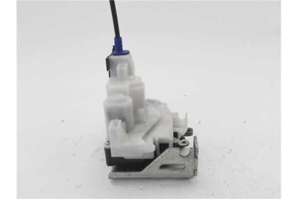Recambio de cierre electromagnetico delantero izquierdo para opel combo d 1.3 selection l2h1 referencia OEM IAM X16D306RCL 51975