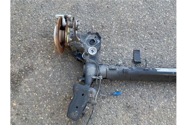 Recambio de puente trasero para peugeot 2008 1.6 hdi referencia OEM IAM 1609269080 7HTGCJ0804164 