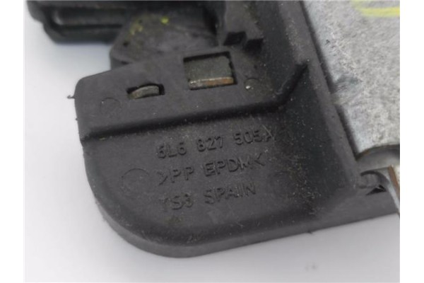 Recambio de cerradura porton para seat leon (1m1) 1.9 signo referencia OEM IAM 6L6827505A  