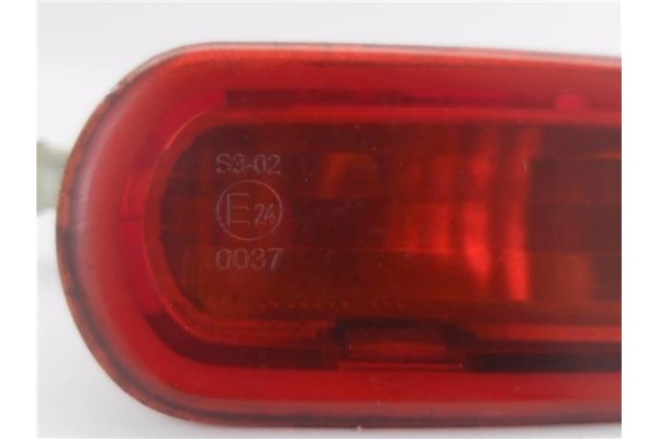 Recambio de luz central de freno para opel combo d 1.3 selection l2h1 referencia OEM IAM E240037  