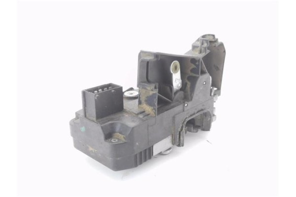 Recambio de cierre electromagnetico trasero izquierdo para renault trafic ii furgón 1.9 27 cn referencia OEM IAM 8200020187 9116