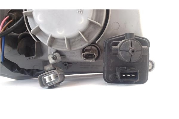 Recambio de faro delantero izquierdo para tata safari (42_fd) 2.1 referencia OEM IAM 20010100L  